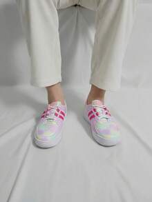 Men Tennis & Racquet Sport Shoes - Multicolor - View 3