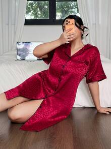 SHEIN Plus Size Leopard Jacquard Faux Silk Robe - Red - View 3