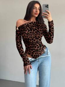 Aloruh Black Sophisticated Modern One Shoulder Long Sleeve Twist Metal Decor Bodysuit For Women