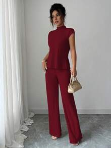 SHEIN PETITE 2件套女士休闲优雅罗纹短袖上衣和裤子套装 - 酒紅色 - 查看 3