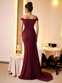 Coutiva Vestido de noche elegante y formal para mujer con hombros descubiertos y decoración de rhinestones - Burdeos - Ver 2