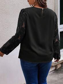 SHEIN LUNE 女士加大码圆领蕾丝边领黑色提花面料长袖衬衫，休闲办公优雅婚礼新年圣诞节适用。 - 黑色 - 查看 2