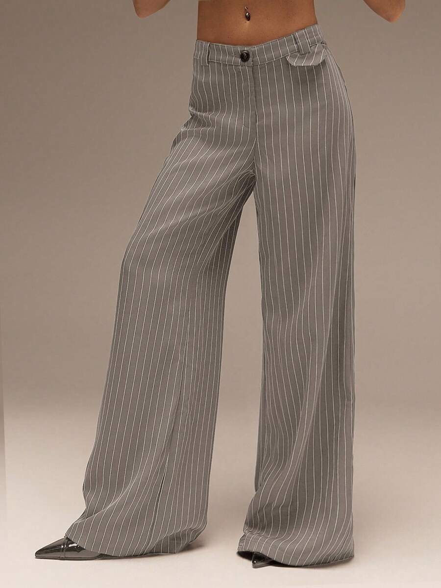 SHEIN Forever 21 夏季女士舞会/正式/海滩/度假/可爱/西部装/商务休闲/优雅/生日/外出/俱乐部/办公室服装/节日/狂欢服装/工作服/优雅/乡村音乐会/早午餐/巡航/老钱/机场/端庄/教堂/童话/性感/有趣/嬉皮/派对/千禧/街头服饰/2000 年代/迪斯科/毕业/婚礼嘉宾/鸡尾酒会/复古/紧身/度假/嬉皮/场合/单身女郎/街头服饰/复古/90 年代/低腰/宽松/直筒/宽/灰色条纹/裤子 - 卡其色 - 查看 1