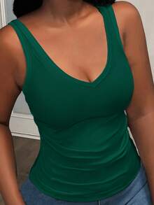 Slaydiva Casual Basic Racerback Sleeveless Deep V-Neck Ribbed Olive Green Camisole - Olive Green - View 2