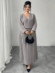Modelyn Plus Size Solid Color V-Neck Pleated Elegant Long Sleeve Cashmere Sweater Dress