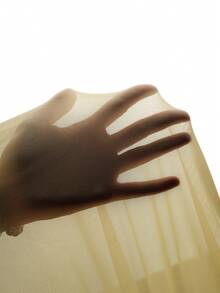 MaterniChic 孕妇纯色圆领喇叭袖褶皱优雅连衣裙 - 黃色 - 查看 8