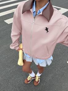 Muchica جاكيت كاجوال للنساء بطباعة فارس وياقة ملونة بتصميم أكمام طويلة للموسم الخريفي - وردي - مشاهدة 5