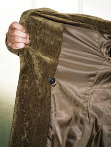 Airlisse 女士秋冬天鹅绒超大肩部修身西装外套和短裤套装 - 綠色 - 查看 8