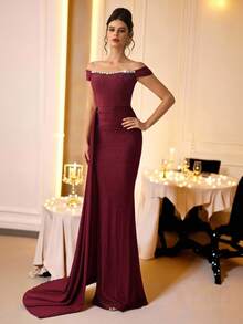 Coutiva Vestido de noche elegante y formal para mujer con hombros descubiertos y decoración de rhinestones - Burdeos - Ver 4