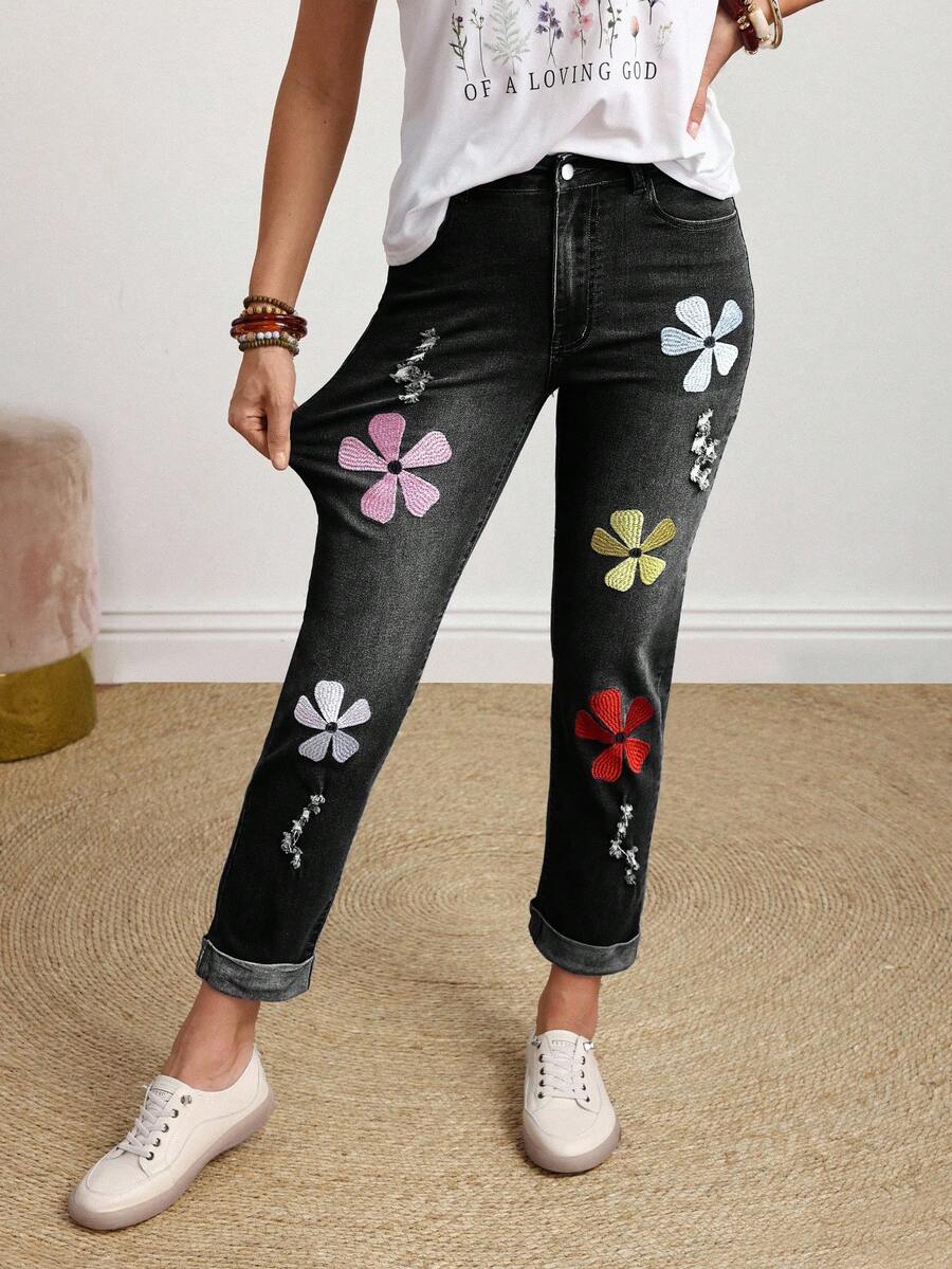 EMERY ROSE Plus Size Women Floral Embroidery Pocket Skinny Casual Jeans - Black - View 1