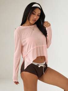 Sovereign Charm قميص يوجا بأكمام طويلة بياقة طاقم مطرز للنساء