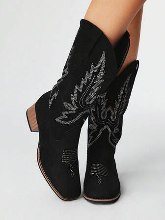 Grunge Punk Stivali alla caviglia da donna con tacco largo, stile western, con dettagli ricamati, punta affusolata, per l'autunno/inverno 2025, slip-on