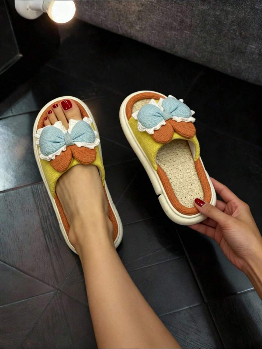 Pantufla para mujer con moño decorativo, frente redondo, plantilla tejida, suela suave antideslizante, estilo acogedor para casa y descanso - Azul - Ver 1