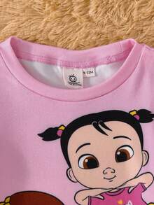 CoComelon X SHEIN 2 件套女婴卡通图案圆领全印花长袖上衣和裤子休闲睡衣套装 - 粉色 - 查看 4