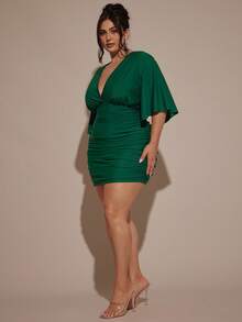 SHEIN BAE 大码女式 V 领迷你绿色圣诞连衣裙 - 綠色 - 查看 5