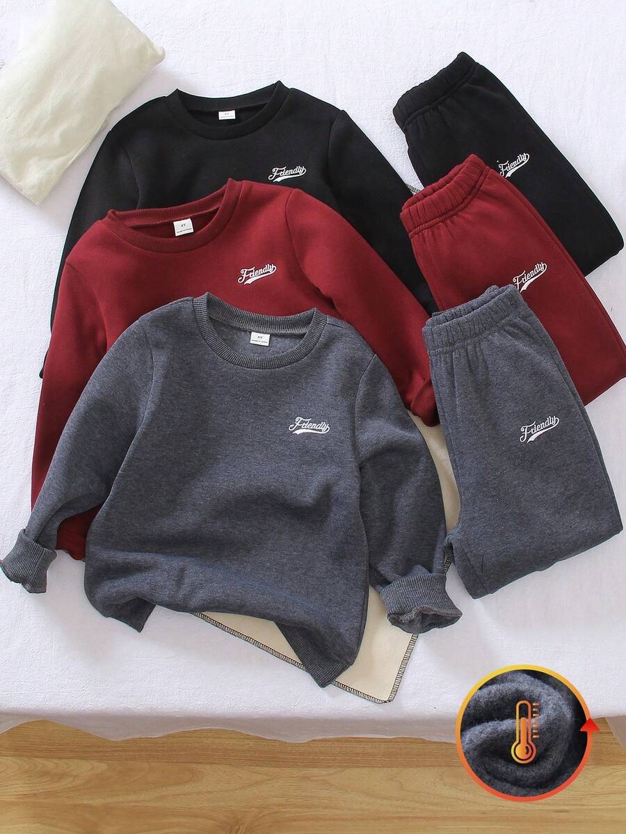 Genkimix Kids 3件套 Young Boy 新款秋冬活力字母刺绣圆领长袖上衣和裤子套装，有意义的字母刺绣设计，柔软的面料，宽松版型，适合日常穿着、上学、郊游、度假 - 彩色 - 查看 1