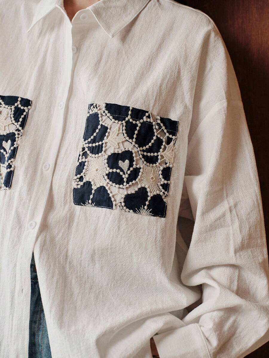 Uhlyne minimalistische weiße Baumwollmischung Langarmhemd mit bestickten Taschen, geeignet für Pendeln, Büro, Kirche, Schule und Lehrer