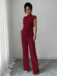 SHEIN PETITE 2件套女士休闲优雅罗纹短袖上衣和裤子套装 - 酒紅色 - 查看 4