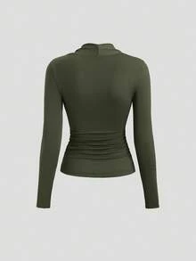 Sweetra New Autumn Metal Decor Button Hollow Out Women T-Shirt - Green - View 2