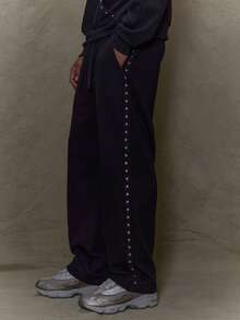 Musero 男士铆钉装饰直筒运动裤（仅限下装）春夏款 - 黑色 - 查看 1