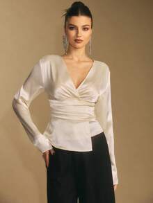 Poéselle 女士白色V领长袖褶皱不对称下摆优雅衬衫，优雅大方，适合新年、圣诞派对、日常穿着、外出、通勤以及秋冬季穿着。 - 杏色 - 查看 1