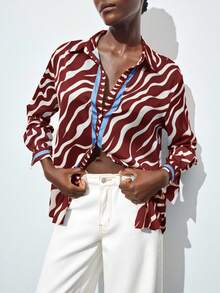 Maija Áo sơ mi nữ họa tiết da báo nhiều màu sắc, kiểu dáng thanh lịch, thích hợp cho đi làm, công sở, dự tiệc Giáng sinh sang trọng, họp mặt năm mới. - Màu Đỏ Sâu - Xem 5