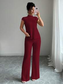 SHEIN PETITE 2件套女士休闲优雅罗纹短袖上衣和裤子套装 - 酒紅色 - 查看 5