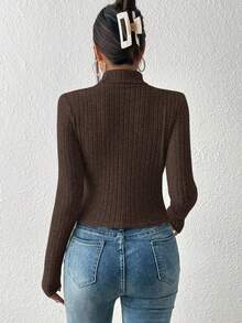 SHEIN Frenchy 镂空高领不对称上衣纹理面料 T 恤 - 咖啡棕 - 查看 2