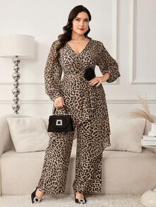 Ellevyn 大码女式豹纹长袖不对称下摆衬衫，饰以花卉图案，搭配阔腿裤，时尚两件套，适合办公室穿着。豹纹女装，猎豹纹女装。 - 彩色 - 查看 3