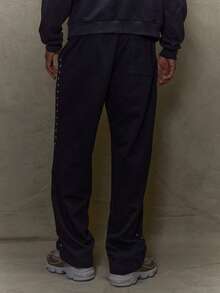 Musero 男士铆钉装饰直筒运动裤（仅限下装）春夏款 - 黑色 - 查看 4