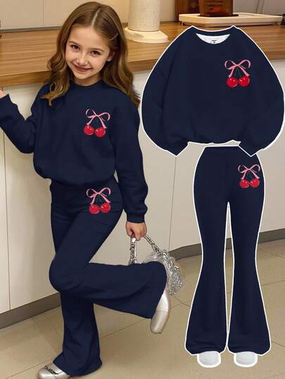 SHEIN Leap Crew 海军蓝粉色复古蝴蝶樱桃印花少女针织宽松圆领卫衣和喇叭裤两件套，休闲校园运动风，适合户外、野餐、郊游、街头风和居家穿着。