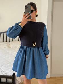 SHEIN CURVE+ Vestido de punto de talla grande con parches de mezclilla azul oscuro para otoño/invierno, vestido de Navidad, vestidos elegantes para mujer, ropa de Año Nuevo, ropa de Navidad - Azul lavado medio - Ver 4