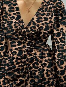 Rometta Elegantes hochwertiges Gothic Prep Stil Abendkleid für Damen in Große Größen, Maxikleid mit V-Ausschnitt, taillierter Passform und Bindung Einfarbig für den Herbst