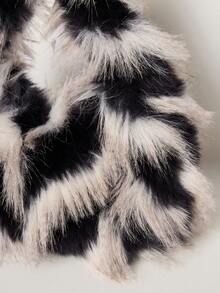 MUSERA 黑白相间蓬松人造毛皮手提包，适合节日、假日、派对、圣诞节等场合。 - 黑與白 - 查看 5