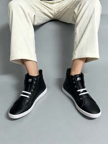 Men Tennis & Racquet Sport Shoes - Black - View 3