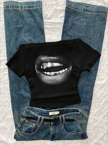 Attitoon 休闲复古街头涂鸦唇印褶饰露肩紧身短袖 T 恤，百搭风格，适合初秋、复古、学院风、性感、可爱、Y2K、椰子女孩、波西米亚风、嬉皮士、音乐节、秋冬 - 黑色 - 查看 7