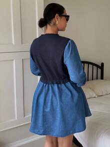 SHEIN CURVE+ Vestido de punto de talla grande con parches de mezclilla azul oscuro para otoño/invierno, vestido de Navidad, vestidos elegantes para mujer, ropa de Año Nuevo, ropa de Navidad - Azul lavado medio - Ver 3