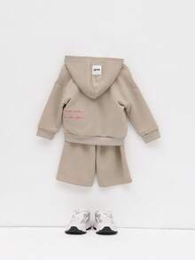 SUMWON Baby Mädchen beige Hoodie Sweatshirt Set mit Kalligraphie-Schrift Langarm Freizeitkleidung - Aprikosenfarben - Übersicht 2