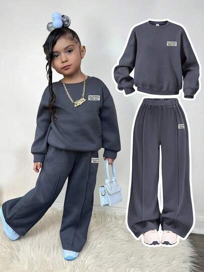 Young Girl Casual Heart Print Knit Solid Color Loose Drop Shoulder Long Sleeve Sweatshirt & Wide Leg Sweatpants Set Little Girl Co Ord Set Girl Blue Outfit Set Girl 2 Piece Set Kid 2 Piece Set Kids Clothes Girls Fall Winter