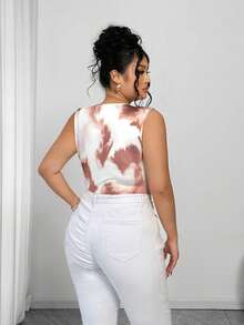 Elenzga بدلة نسائية مقاسات كبيرة جديدة أنيقة بدون أكمام مطابقة وجذابة مطبوعة بطباعة ربط الصبغة مع إبزيم معدني