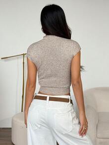 SHEIN PETITE 优雅高领宽松休闲百搭无袖针织毛衣背心外出上衣女式，适合上学的上衣 - 棕色 - 查看 3