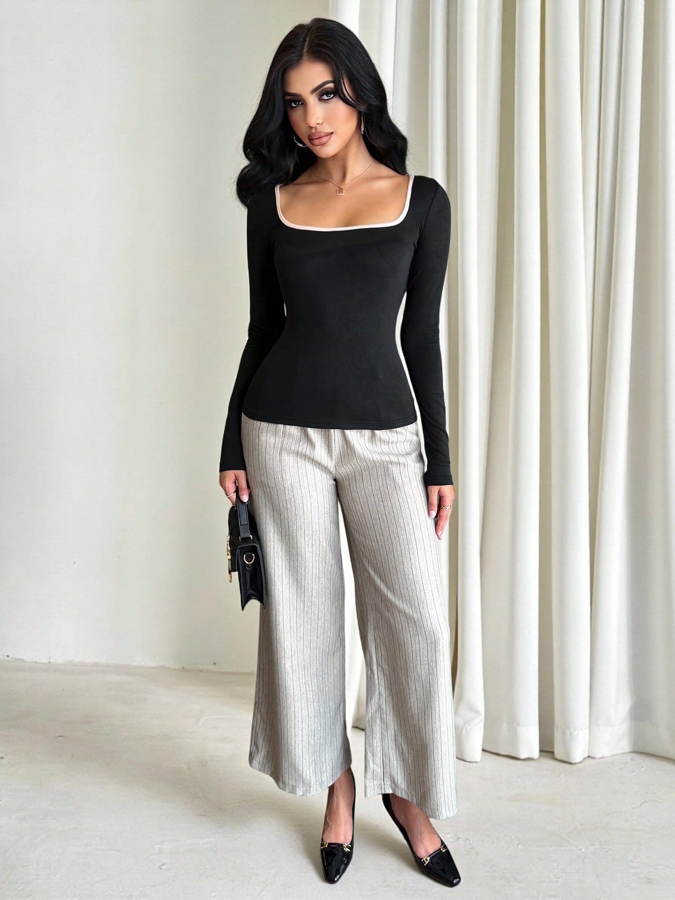 Vavine مجموعة مكونة من 2 قطعة: ملابس علوية ضيقة بي...