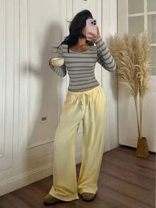 CovetEZ Áo thun nữ cổ tròn tay dài ôm sát, dáng croptop kẻ sọc đơn giản - Màu Khaki - Xem 6