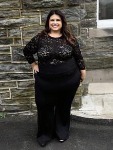 Enliva 1 Peça Top Preta de Manga Longa com Renda, Elegante Camiseta Semitransparente para Mulheres Plus Size - Preto - Visão 3