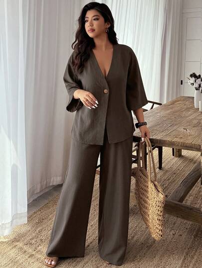 EMERY ROSE Plus Size Solid Color Minimalist Daily Short Sleeve Top And Pants 2 Pieces Set