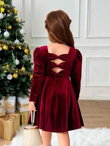 SHEIN Mädchen elegantes, süßes Party Weihnachts-Strickkleid aus Samt mit langen Puffärmeln, Schleife am Rücken und Mesh-Einsätzen, rot, geeignet für Kinder Freizeitmode, Rückkehr zur Schule, Eröffnungszeremonie, Alltagsmode, Schule, Reisen, Sport, Herbst/Winter - Bordeaux - Übersicht 7