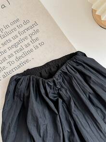 SHEIN Babygirl 可爱百搭荷叶边松紧腰黑色短裤