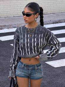 Muchica Sweater Pullover Wanita Lengan Panjang Model Drop-Dutch dengan Detail Vintage Distressed Twist Rope, Musim Gugur/Dingin - Hitam dan Putih - View 3