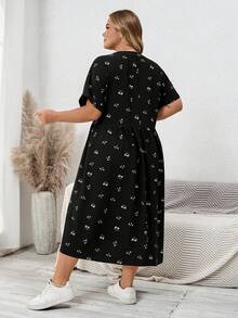 SHEIN CURVE+ 大码女式婴儿连衣裙、宽松连衣裙、夏季短袖连衣裙、宽松舒适的大码服装、印花连衣裙、度假连衣裙、女士休闲连衣裙、返校节连衣裙、女士休闲连衣裙、教堂连衣裙、休闲连衣裙、教师服装、大码泡泡裙、秋季女装、工作服、外出服、休闲连衣裙 - 彩色 - 查看 2