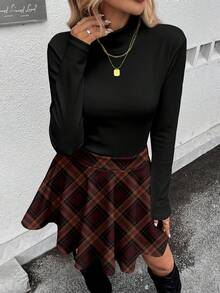SHEIN LUNE Bộ 2 áo thun cổ lọ tay dài màu đen + chân váy midi kẻ caro dáng chữ A, trang phục thường ngày thời trang, thu/đông - Nhiều màu - Xem 4